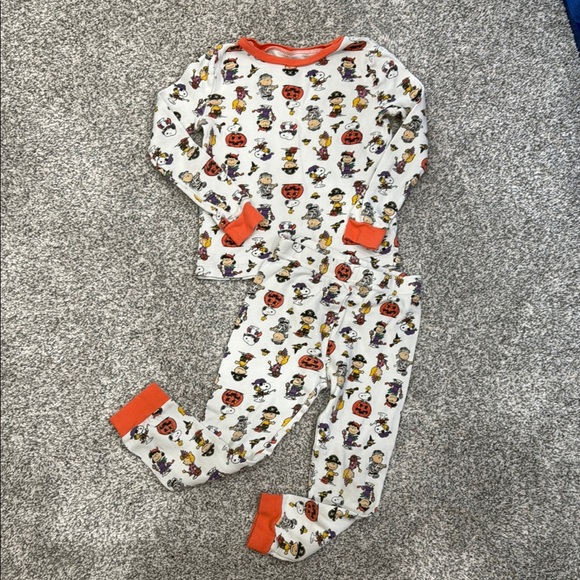 Peanuts Festive Halloween Pajama Set Orange and White - Picture 1 of 4